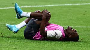 樊振东凌晨发文分享霉霉歌曲!配文:谁说污泥满身的不算英雄南昌晚报.